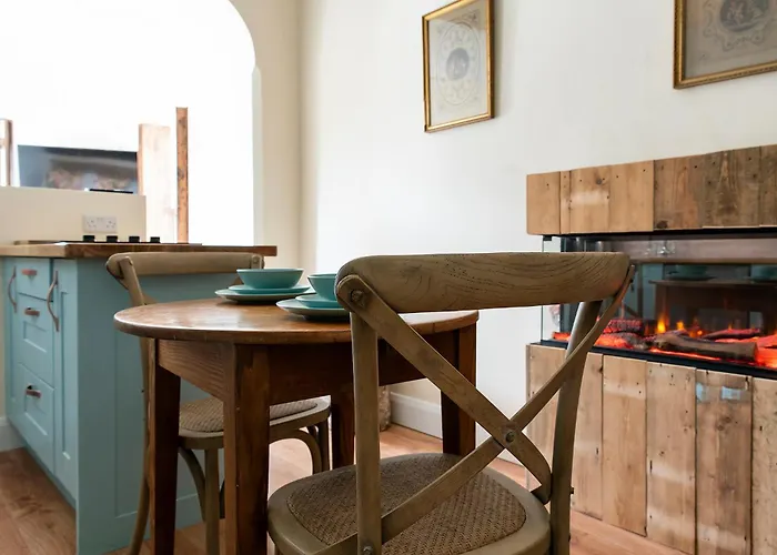 House Boutique - Fishermans Perch *